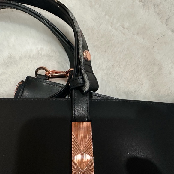 Ted Baker Handbag - Picture 16 of 16
